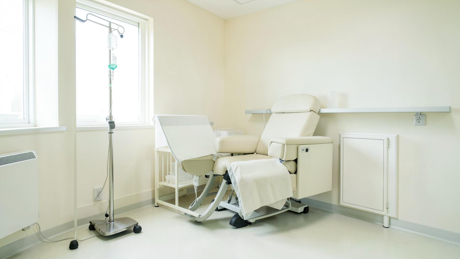 IV hydration suite with a treatment recliner